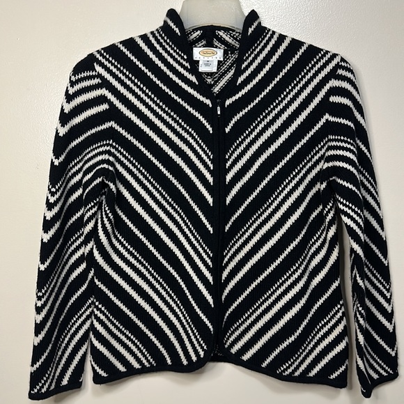 Talbots Sweaters - Vintage Talbots Petites 100% Wool Women’s Zip Up Sweater Size Medium